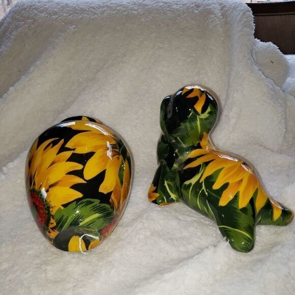 Seal & Vase  - Picture 3 of 5